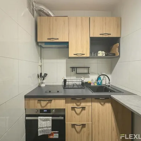 Flexliving - - *